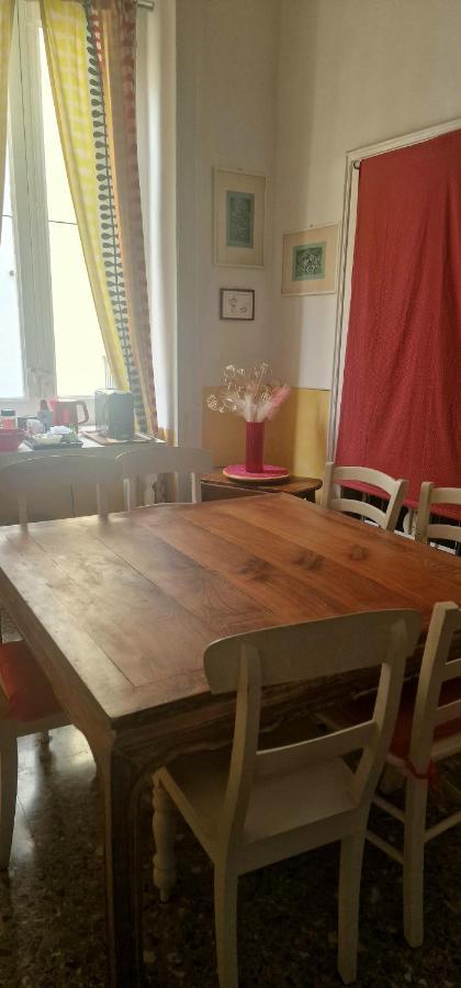 B&B Platamon Neapel Exteriör bild