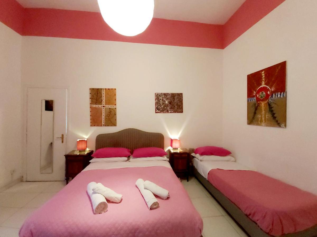 B&B Platamon Neapel Rum bild